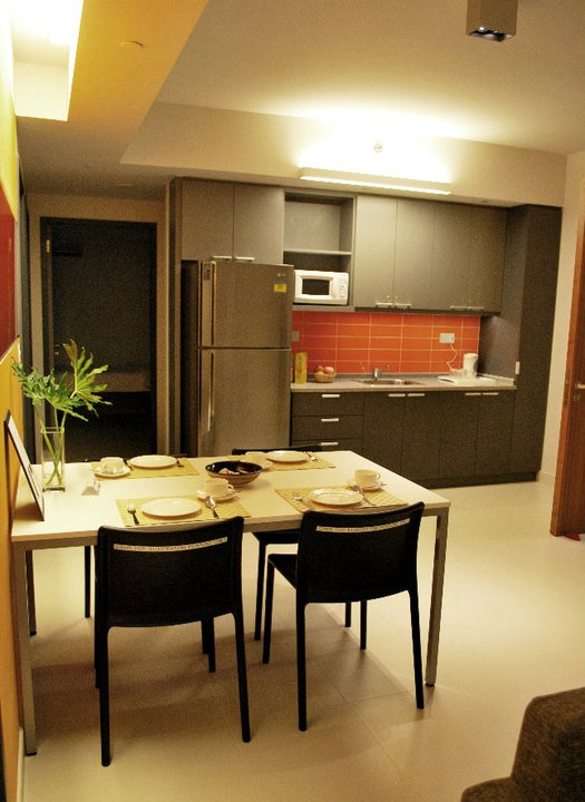 261859_210786042290495_7620411_n