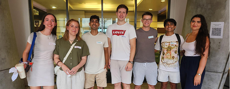 international-students_0169088d0dd7344814b6716f84f54e6a9b